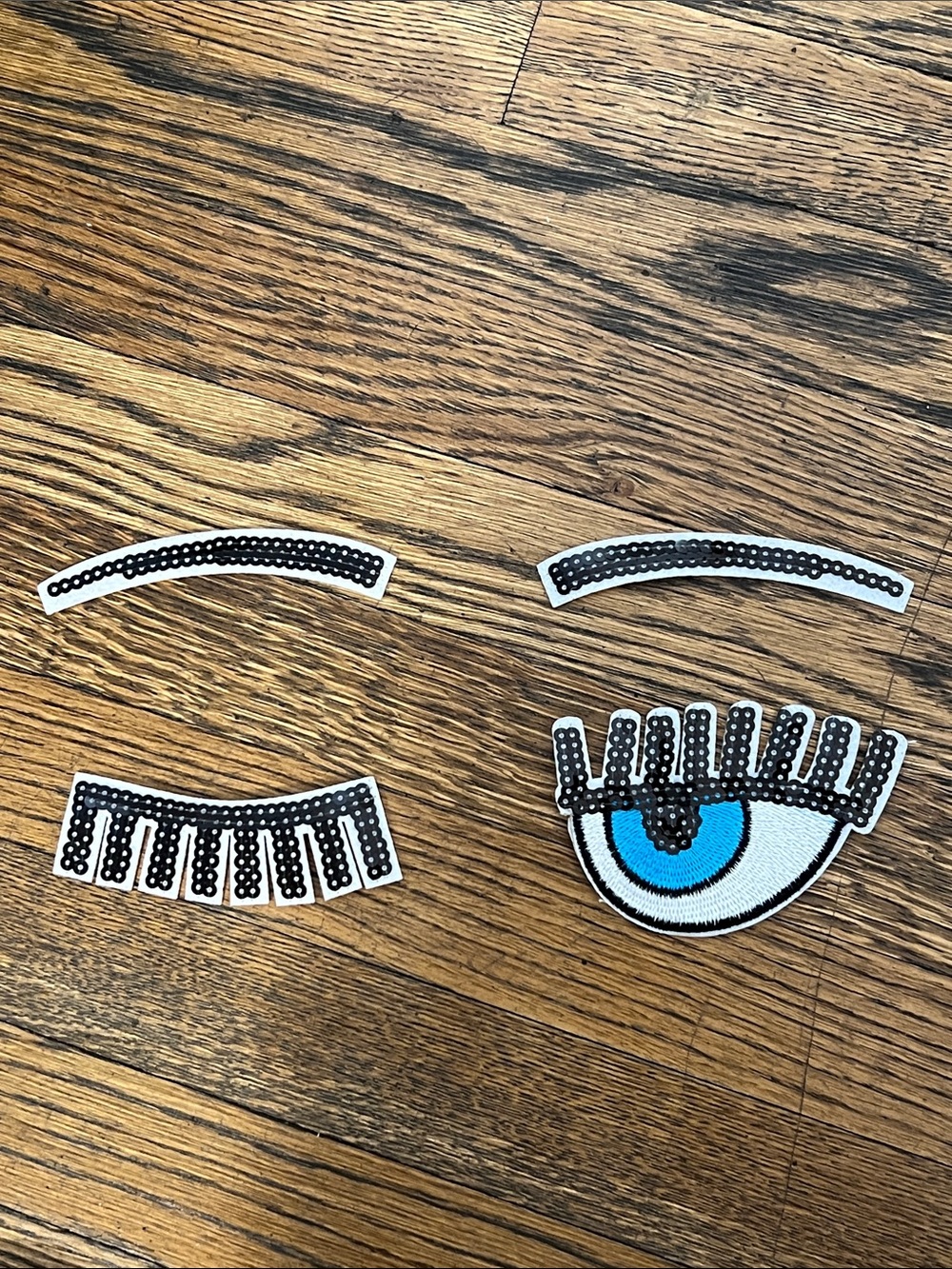 Set of two eye patches